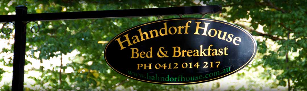 Hahndorf accommodation gate sign