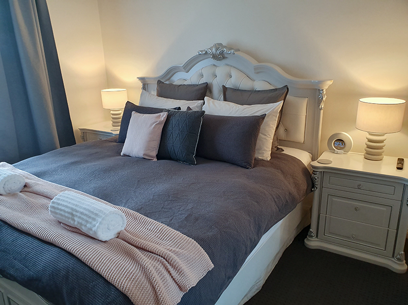 hahndorf wedding venue brook cottage bedroom