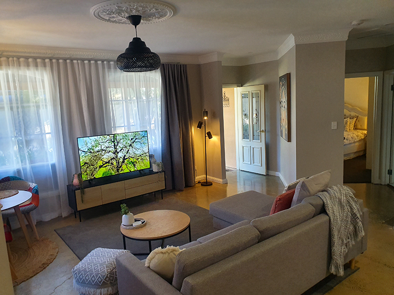 hahndorf wedding venue brook cottage living room and kitchen