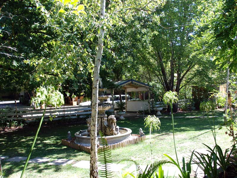 hahndorf house front lawn