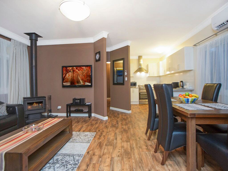 hahndorf holiday accommodation oak villa lounge