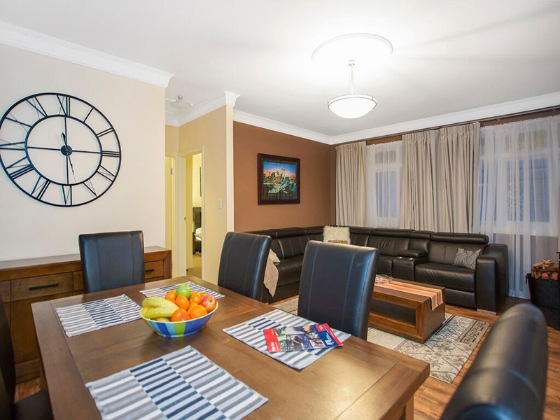hahndorf holiday accommodation oak villa dining
