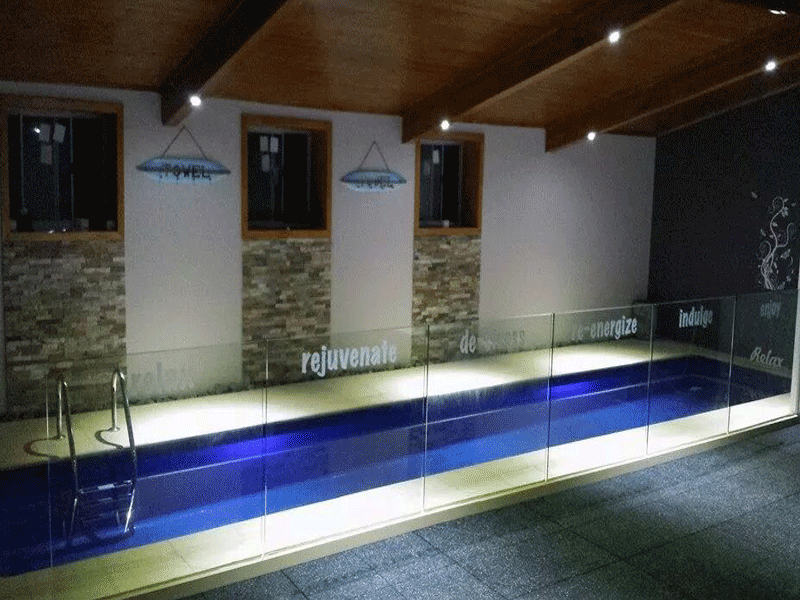 senses day spa lap pool