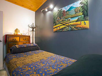 senses day spa massage room